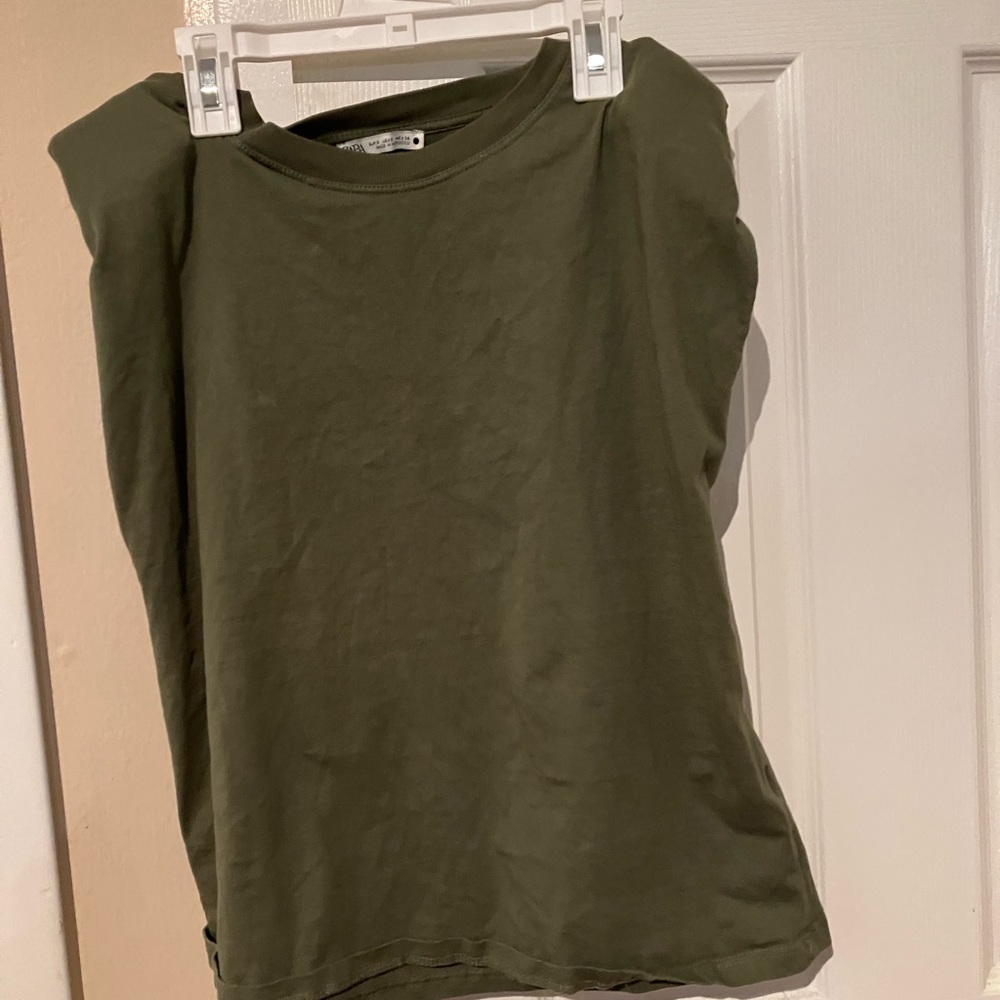 Brand: Zara
Color: Olive Green
Size: S/26